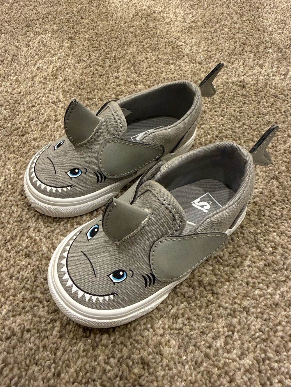 Kids Shark Slip-On Sneakers in Gray